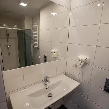 Nest 홈스테이 Unieście