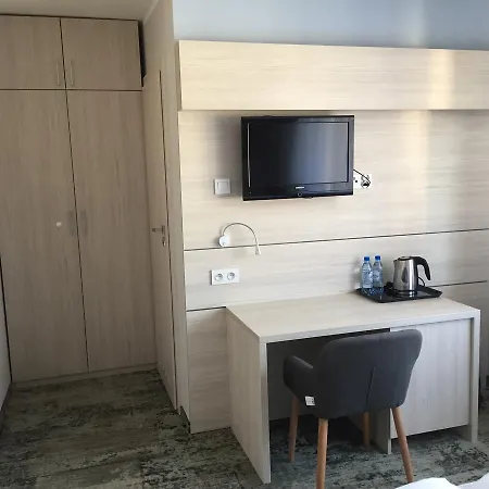 Nest Проживание в семье *